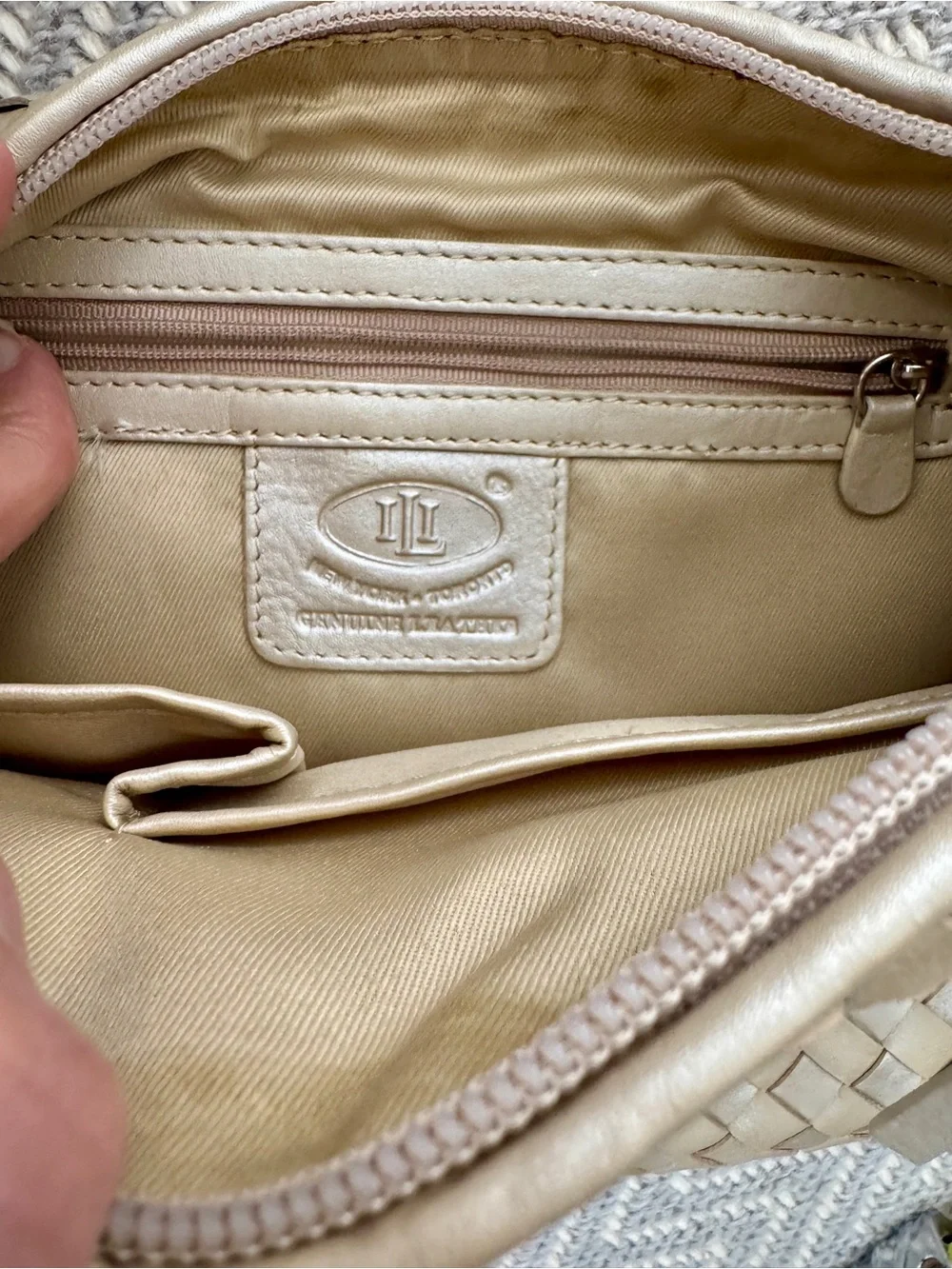 iLi New York Gold Platinum Woven Leather Hobo shoulder Bag